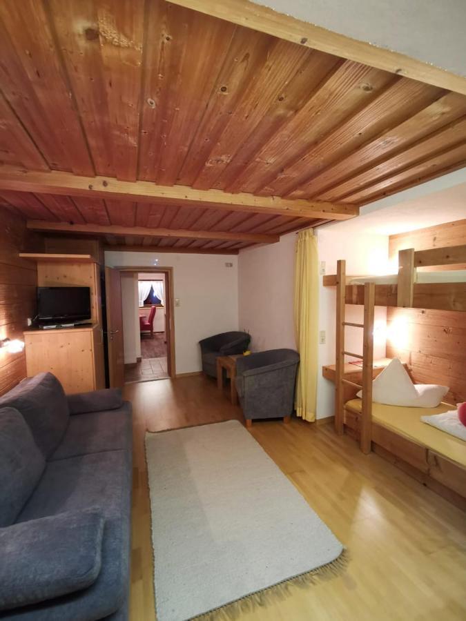 Ban Kneissl'S Apartment อุมเฮาเซิน ภายนอก รูปภาพ